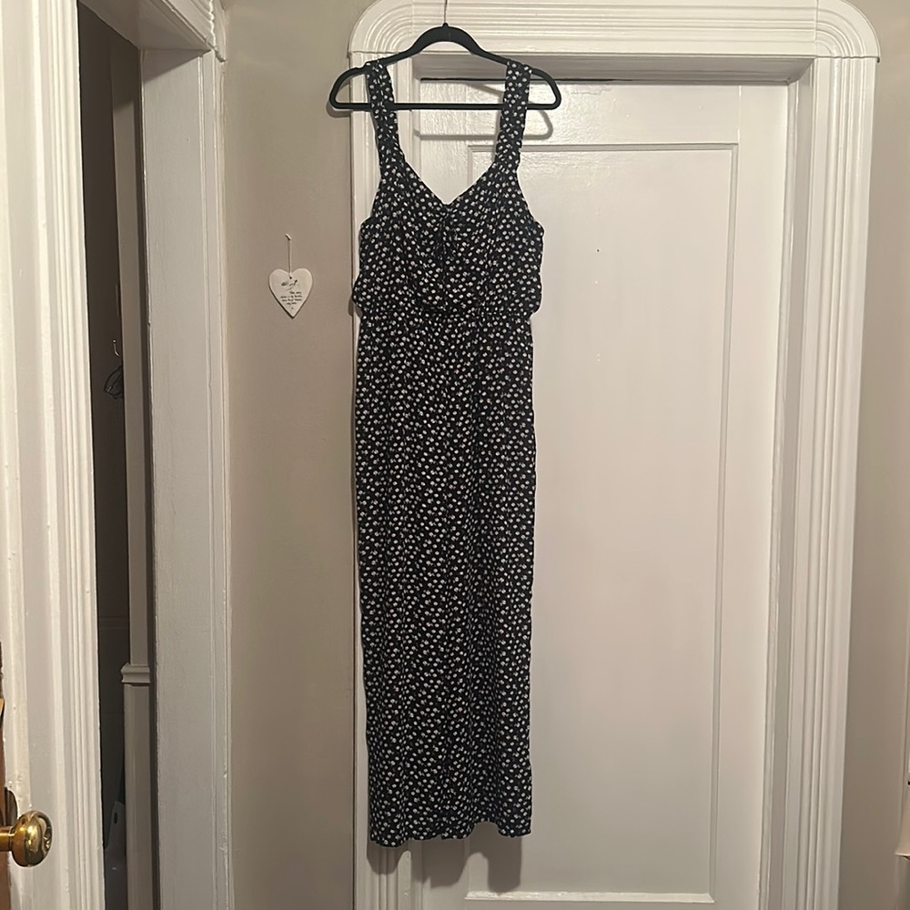 Brand new navy with white flower romper!